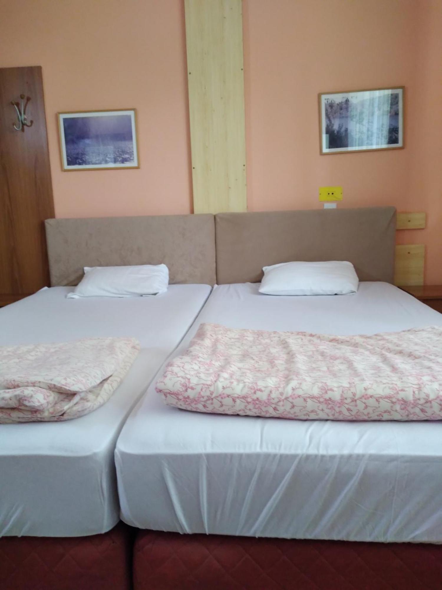 Kanjiža Hostel Bata מראה חיצוני תמונה