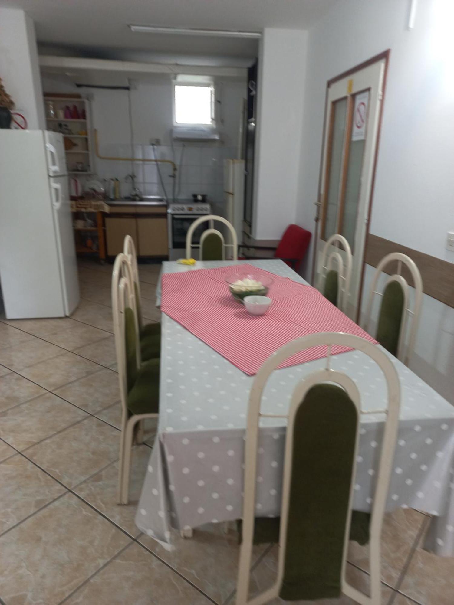 Kanjiža Hostel Bata מראה חיצוני תמונה