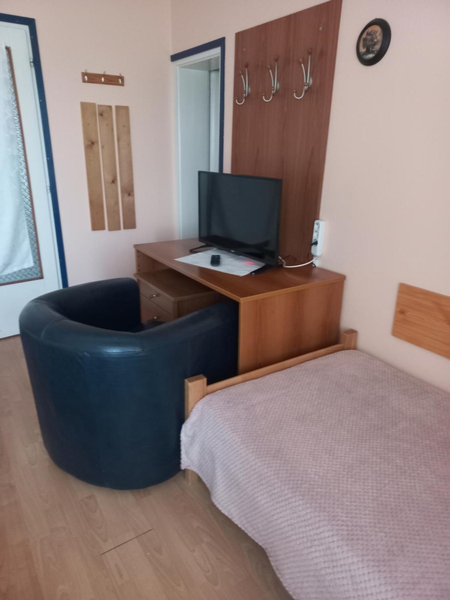 Kanjiža Hostel Bata מראה חיצוני תמונה