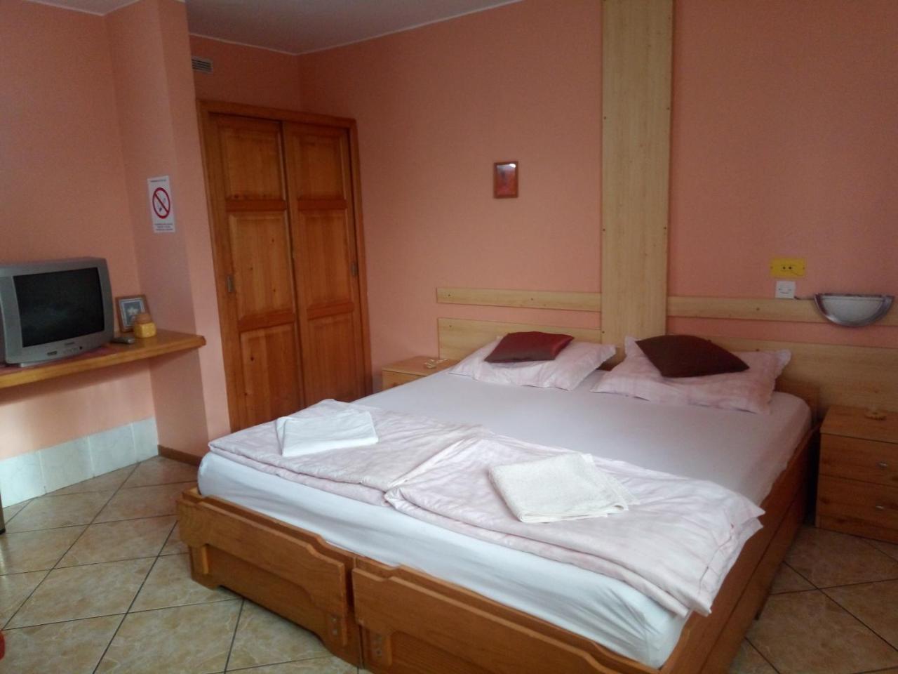 Kanjiža Hostel Bata מראה חיצוני תמונה