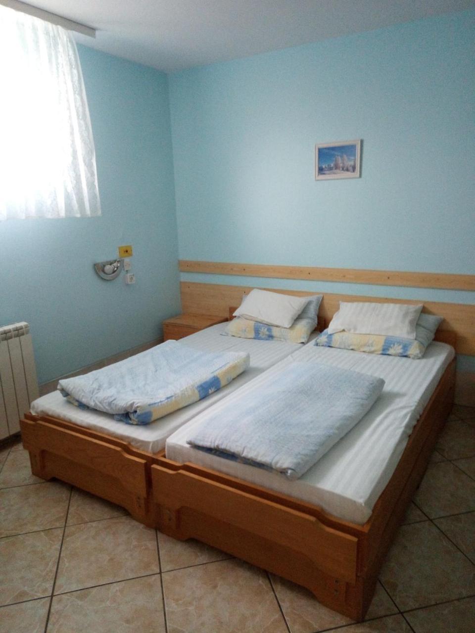 Kanjiža Hostel Bata חדר תמונה